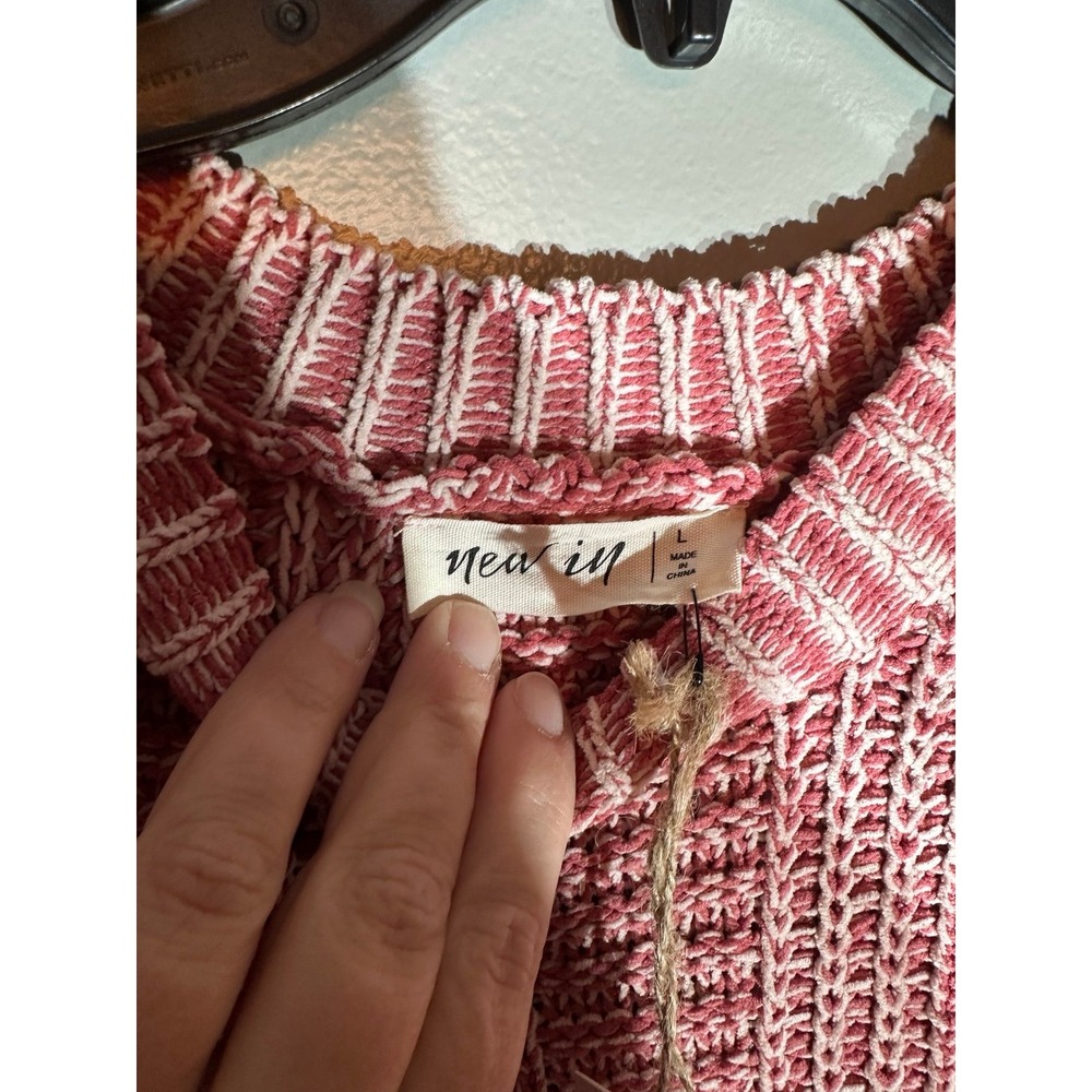 New In Size Large Pink Sweater NWT - Picture 5 of 7